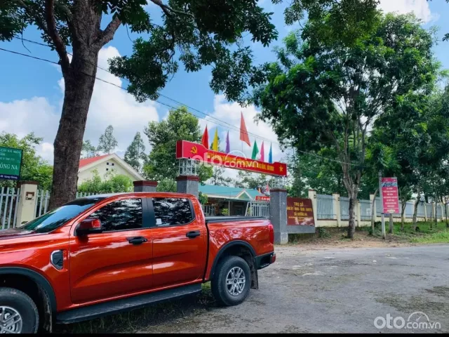Ford Ranger XLS 2.0L 4x2 AT 2024