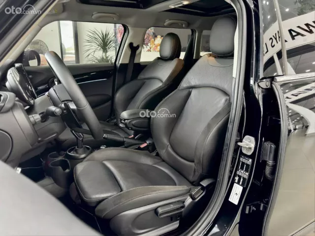Mini Cooper S 5 cửa 2023 13