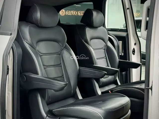 Hyundai Custin 2024 11
