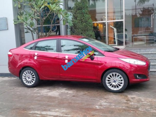 Bán Ford Fiesta Titanium năm 2017, màu đỏ giá tốt nhất tại Ninh Bình