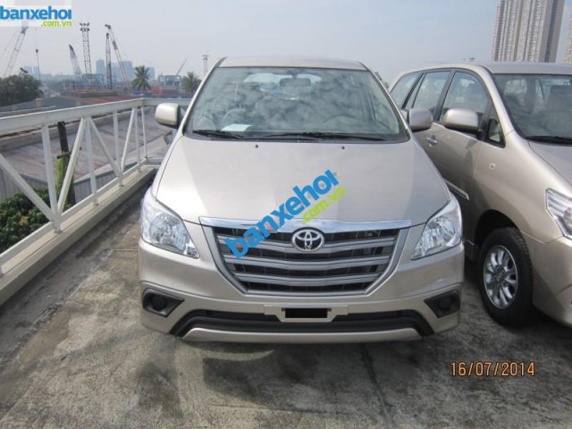 Xe Toyota Innova 2.0E 2014