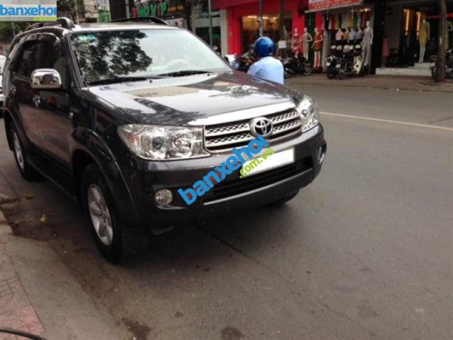 Xe Toyota Fortuner 2.7 V 2012