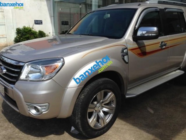 Xe Ford Everest  2011