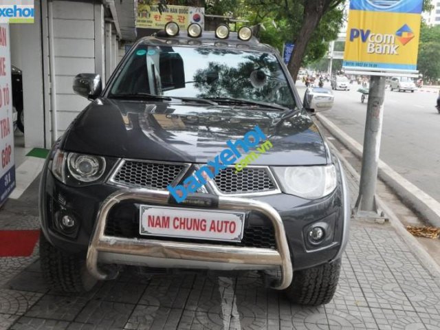 Xe Mitsubishi Triton 4x4 2011