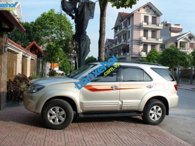 Xe Toyota Fortuner 2.5G 2008