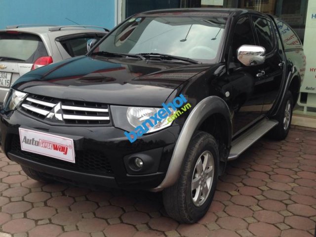 Xe Mitsubishi Triton  2013