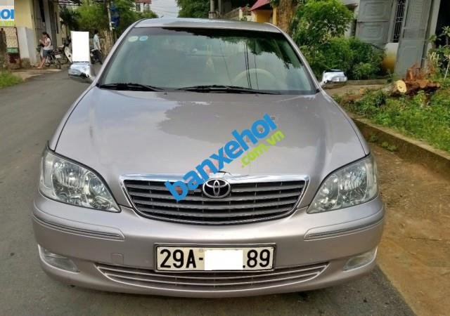 Xe Toyota Camry 2.4G MT 2003