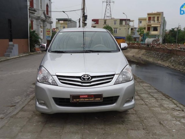 Xe Toyota Innova  2009