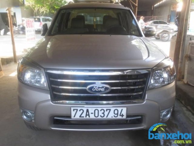 Xe Ford Everest Limited 2012