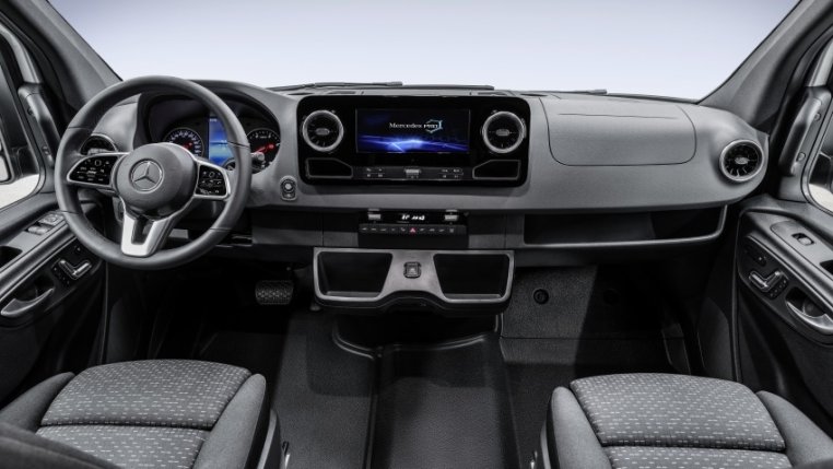 Mercedes-Benz Sprinter mới hé lộ thiết kế nội thất vô cùng hiện đại