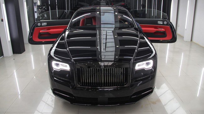 Độ RollsRoyce phải như thế này Wraith Black Badge đen toàn tập công suất  tăng lên tới 707 mã lực