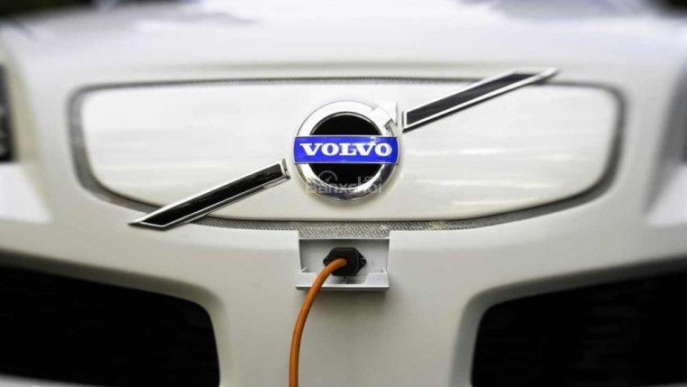 Volvo chính thức từ bỏ động cơ dầu diesel