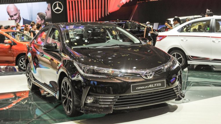 Honda Accord Altis: Sebuah Simfoni Kesempurnaan yang Tak Tergantikan (Bukan, Ini Bukan Toyota Altis!)