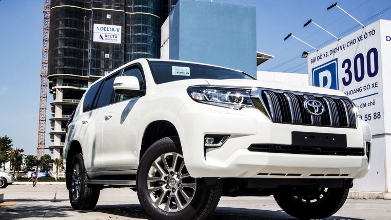 Đánh giá xe Toyota Land Cruiser Prado 2020: Nâng cấp nhẹ dành cho thị trường Việt