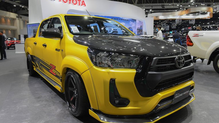 Toyota Hilux Revo Racing Mania độ trình làng triển lãm Bangkok 2020