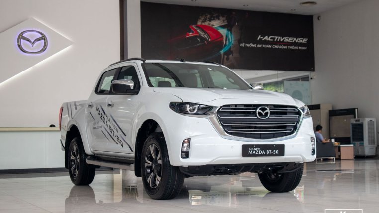 Đánh giá xe Mazda BT-50 2021 vừa về đại lý: Có gì để thách đấu Ford Ranger?