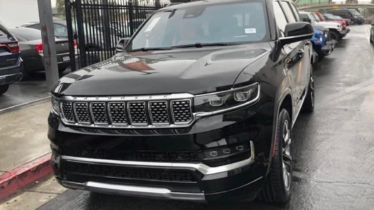 Read more about the article ‘Hàng độc’ Jeep Grand Wagoneer 2022 chuẩn bị về nước: Tràn ngập màn hình, tiện nghi sang trọng