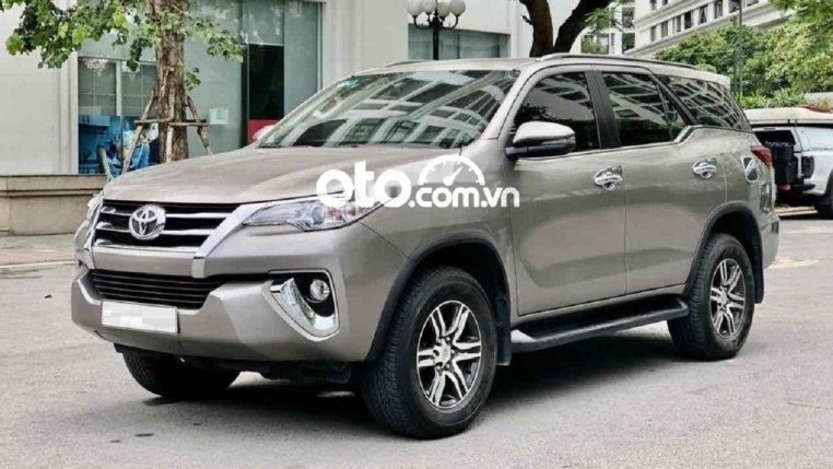 Xe Toyota Fortuner 2019 cũ giá hơn 900 triệu đồng có đáng mua?