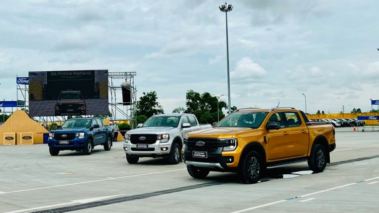 Read more about the article Ford Ranger 2023 trình làng khách Việt, thay đổi thiết kế, tinh chỉnh động cơ, giá từ 659 triệu đồng