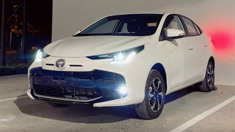 Read more about the article Toyota Vios 2023 ‘bằng xương bằng thịt’ đã về đại lý: Ngoại hình đẹp mắt, thêm nhiều trang bị, giá hấp dẫn hơn trước