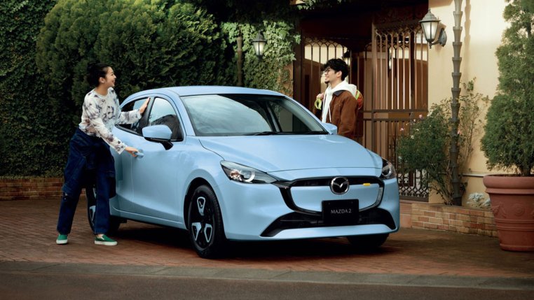 Read more about the article Mazda 2 facelift 2023 thay đổi gì khi mục tiêu được cho là hướng tới khách hàng gen Z?