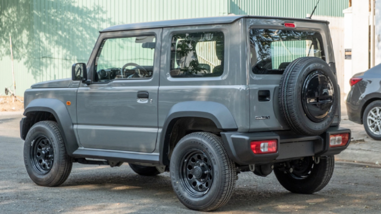 Read more about the article Suzuki Jimny về Việt Nam, giá tạm tính chưa đến 800 triệu