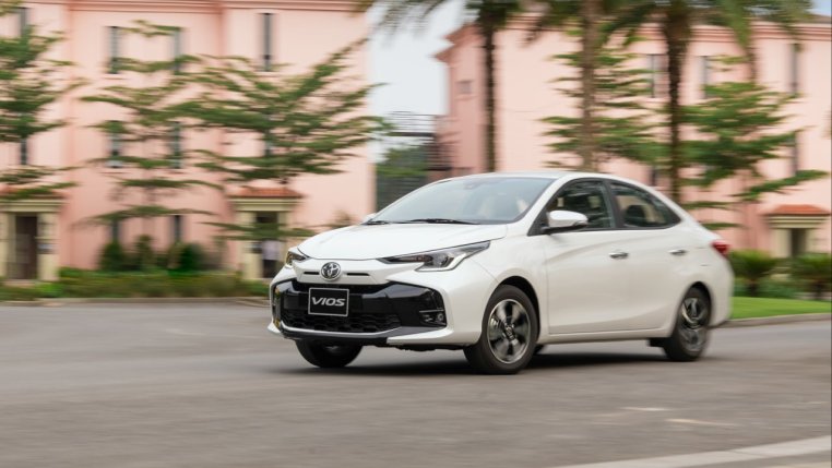 Read more about the article Giá lăn bánh xe Toyota Vios 2023 giảm mạnh nhờ hưởng phí trước bạ 0 đồng
