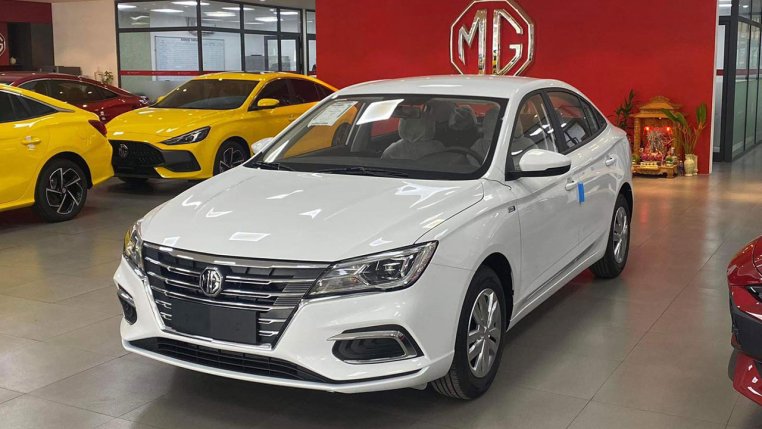 Read more about the article MG 5 số sàn ra mắt, sedan cỡ C đủ sức làm khó cả xe hạng A với giá từ 399 triệu đồng