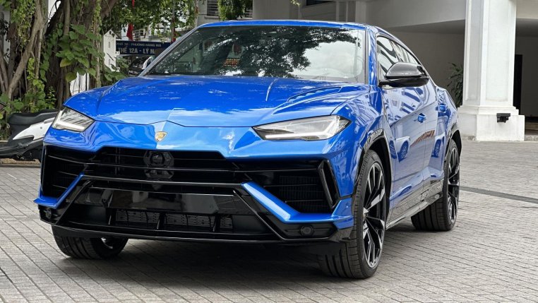 Read more about the article Siêu SUV Lamborghini Urus S 2023 đầu tiên tại Việt Nam được chính chủ rao bán khoảng 25 tỷ đồng, xe mới 100%, chưa đăng ký