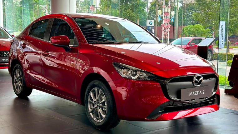 Read more about the article Mazda2 bản nâng cấp đã có mặt tại đại lý, tăng giá nhẹ so với bản cũ