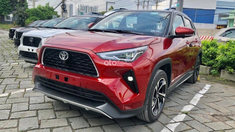 Read more about the article Sau 1 tháng ‘chào sân’, giá xe Toyota Yaris Cross tiếp tục giảm mạnh tại đại lý