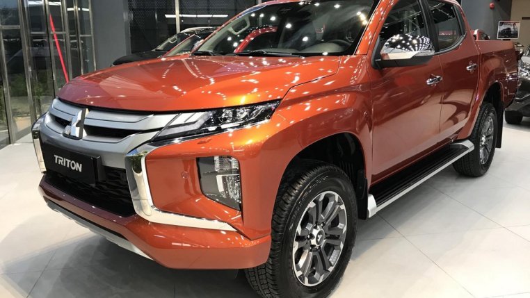 Read more about the article Mitsubishi Triton tăng tốc, Ford Ranger nắm chắc ngôi vương phân khúc năm 2023