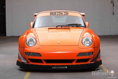 Chiếc Porsche 911 thân rộng được bán tại Mỹ.