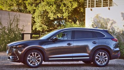 Mazda CX-9 2016 được trang bị hệ thống dẫn động I-ACTIV AWD với 27 cảm biến.