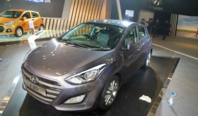 Hyundai i30 2017 xuất hiện với nhiều cấu hình.