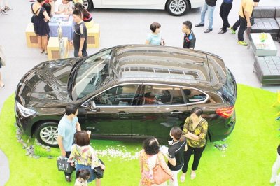 Soi chi tiết BMW X1 sDrive18i giá 1,7 tỷ Đồng tại Việt Nam a3