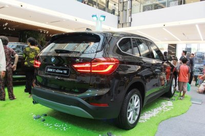 Soi chi tiết BMW X1 sDrive18i giá 1,7 tỷ Đồng tại Việt Nam a4