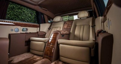 Điểm nhấn trong thiết kế nội thất của Rolls-Royce Phantom Hoà bình & Vinh quang chính là các họa tiết mang hình ảnh "Ông Ba Mươi" Điểm nhấn trong thiết kế nội thất của Rolls-Royce Phantom Hoà bình & Vinh quang chính là các họa tiết mang hình ảnh "Ông Ba Mươi"/