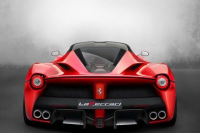 Cận cảnh chiếc Ferrari LaFerrari duy nhất được sản xuất thêm6 Cận cảnh chiếc Ferrari LaFerrari duy nhất được sản xuất thêm 6