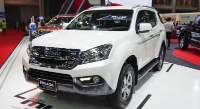 Isuzu MU-X tại Thái Lan có giá bán thấp hơn từ 20 – 200 triệu Đồng so với các phiên bản vừa ra mắt tại Việt Nam Isuzu MU-X tại Thái Lan có giá bán thấp hơn từ 20 – 200 triệu Đồng so với các phiên bản vừa ra mắt tại Việt Nam.