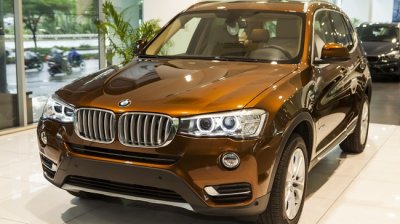 BMW X3 phiên bản kỷ niệm 100 năm chốt giá 2,369 tỉ Đồng BMW X3 phiên bản kỷ niệm 100 năm chốt giá 2,369 tỉ Đồng.
