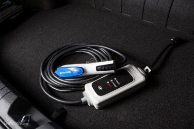 Hyundai Sonata Plug-in Hybrid 2017 có giá khởi điểm 35.435 USD 9 Hyundai Sonata Plug-in Hybrid 2017 có giá khởi điểm 35.435 USD 9