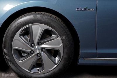 Hyundai Sonata Plug-in Hybrid 2017 có giá khởi điểm 35.435 USD 14 Hyundai Sonata Plug-in Hybrid 2017 có giá khởi điểm 35.435 USD 14