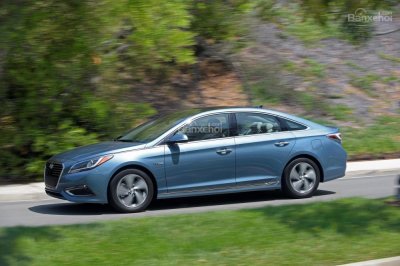 Hyundai Sonata Plug-in Hybrid Limited 2017 có giá từ 39.435 USD Hyundai Sonata Plug-in Hybrid Limited 2017 có giá từ 39.435 USD