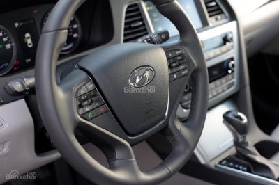 Hyundai Sonata Plug-in Hybrid 2017 có giá khởi điểm 35.435 USD 19 Hyundai Sonata Plug-in Hybrid 2017 có giá khởi điểm 35.435 USD 19