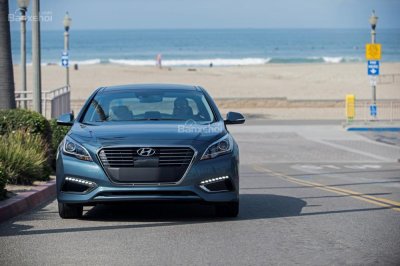 Hyundai Sonata Plug-in Hybrid 2017 có giá khởi điểm 35.435 USD 1 Hyundai Sonata Plug-in Hybrid 2017 có giá khởi điểm 35.435 USD 1