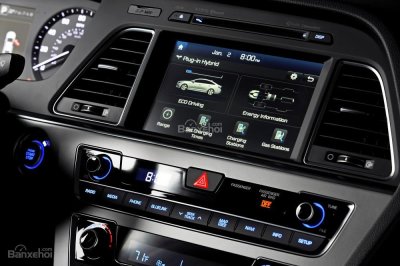 Hyundai Sonata Plug-in Hybrid 2017 có giá khởi điểm 35.435 USD 4 Hyundai Sonata Plug-in Hybrid 2017 có giá khởi điểm 35.435 USD 4