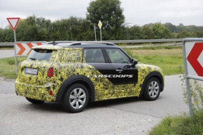Mini Countryman 2017 mới sẽ chính thức ra mắt vào tháng 10 tới6 Mini Countryman 2017 mới sẽ chính thức ra mắt vào tháng 10 tới 6