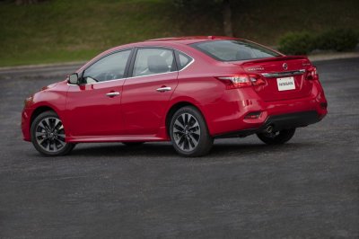 Nissan Sentra SR Turbo 2017 mạnh mẽ hơn với công suất 188 mã lực 3 Nissan Sentra SR Turbo 2017 mạnh mẽ hơn với công suất 188 mã lực a3