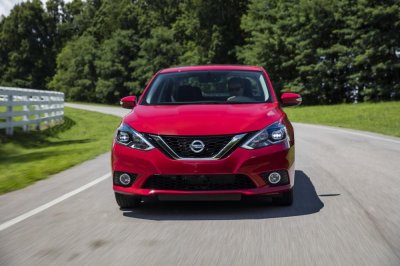 Nissan Sentra SR Turbo 2017 mạnh mẽ hơn với công suất 188 mã lực 5 Nissan Sentra SR Turbo 2017 mạnh mẽ hơn với công suất 188 mã lực a5
